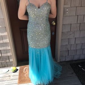 Long mermaid prom dress
